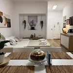 Domus Gregorio Vii Апартаменты Рим